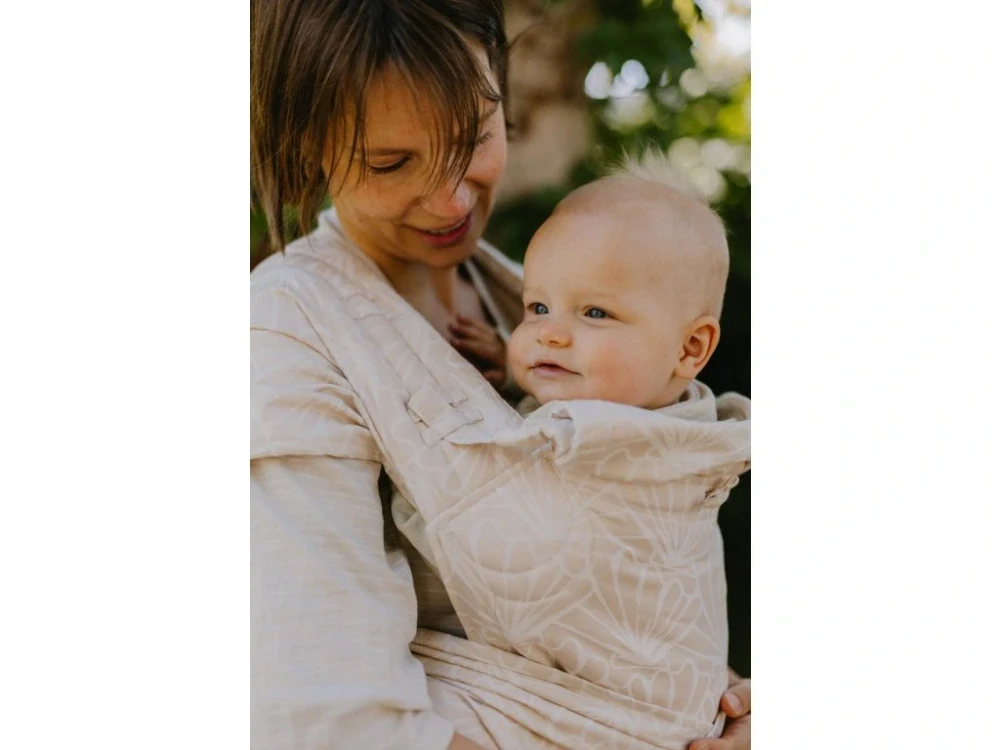 Ergonomické polovázací nosítko Fidella FlyClick Toddler - Seashell sand