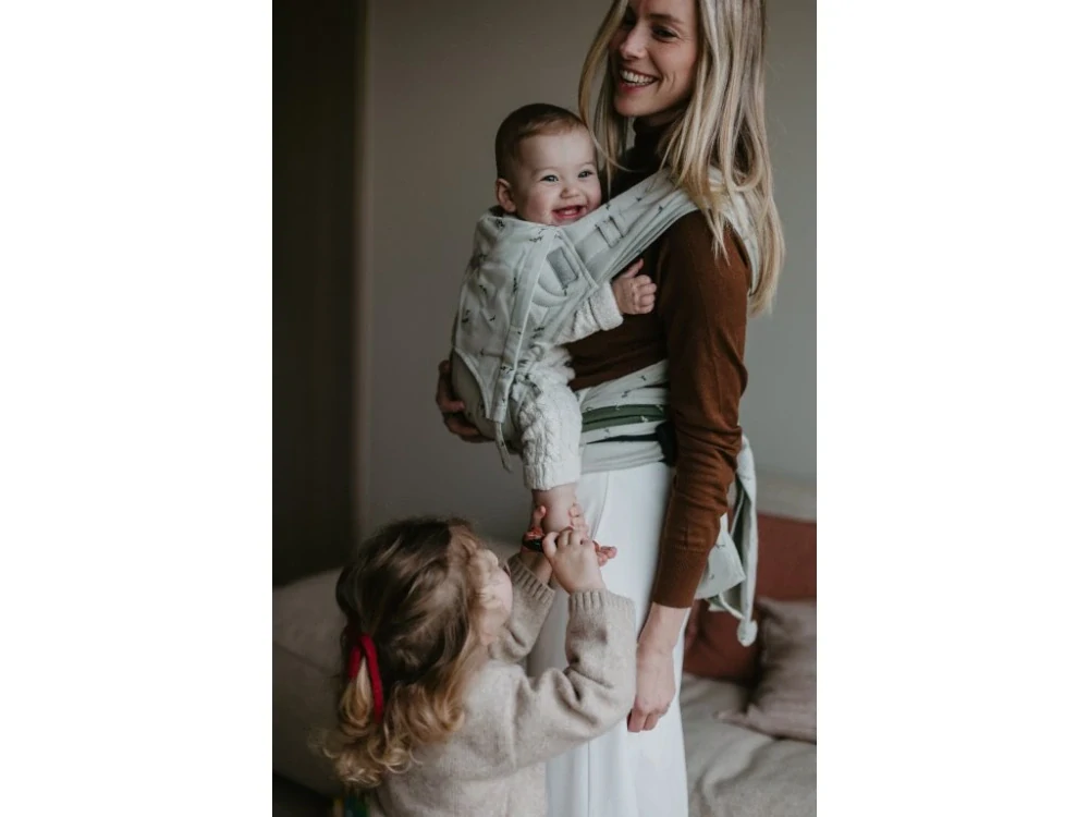 Ergonomické polovázací nosítko Fidella FlyClick - Toddler - Leaves Green