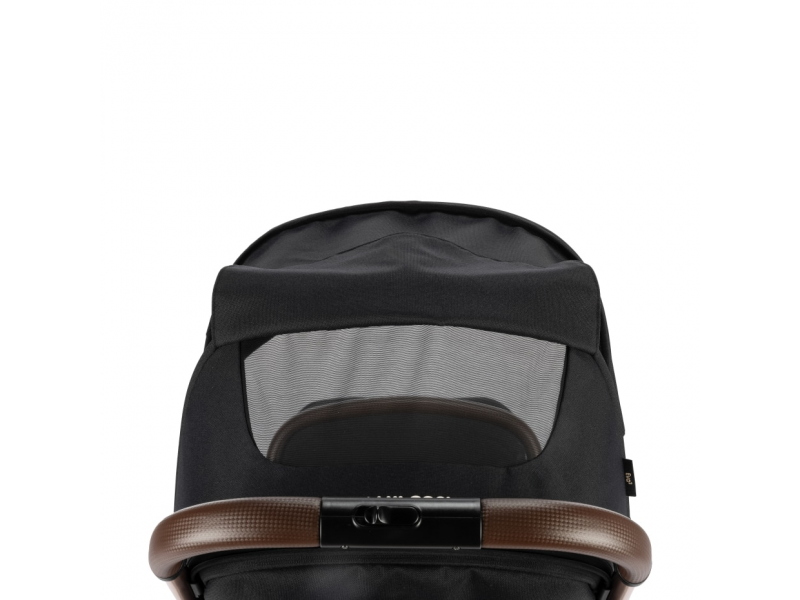 Eva 3 kočárek Essential Black Champagne