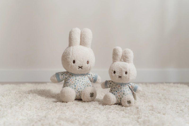 Králíček Miffy Lucky Leaves 30 cm