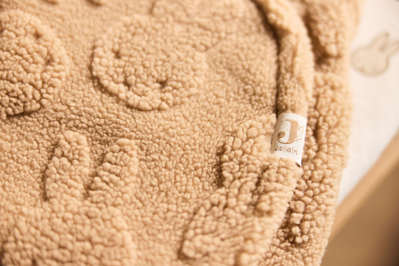 Zavinovačka Miffy Jacquard Teddy Biscuit