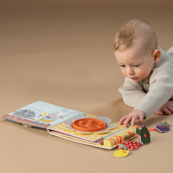 Knížka s aktivitami Garden My 1st Busy Book A