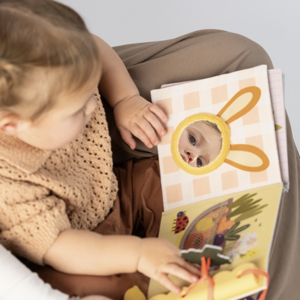Knížka s aktivitami Garden My 1st Busy Book A