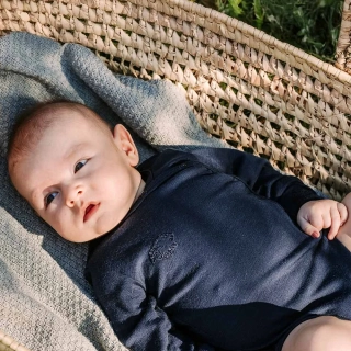 Eevi Zavinovací body z merino vlny rostoucí tmavě modré